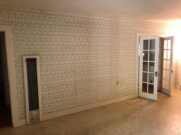 4th image of 508 S Vanderveer St