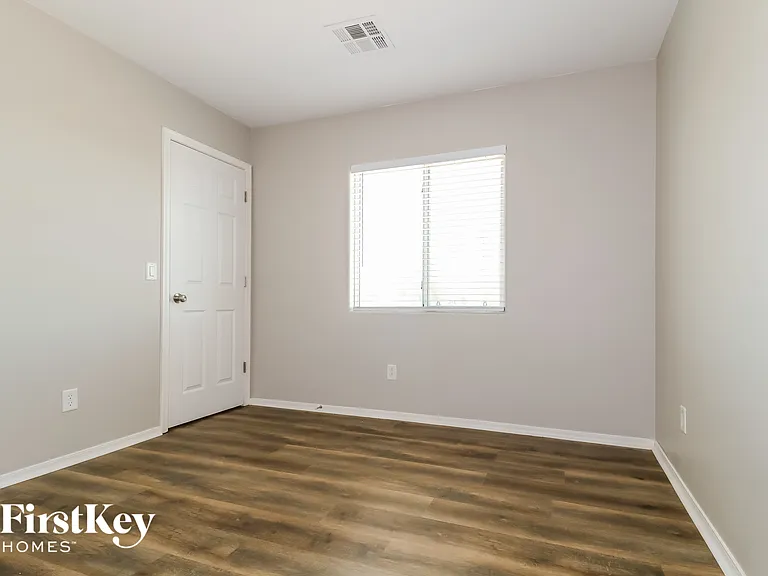 22238 W Moonlight Path — Photo 13