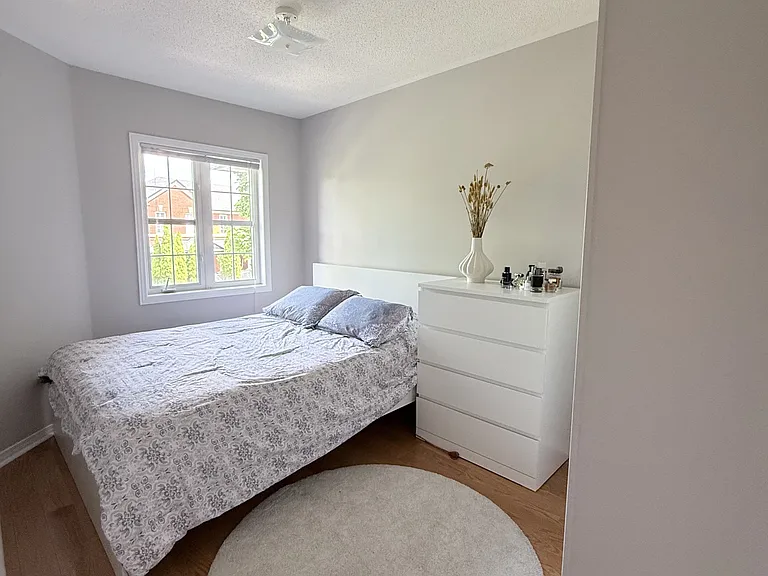 69 Selkirk Dr — Photo 13