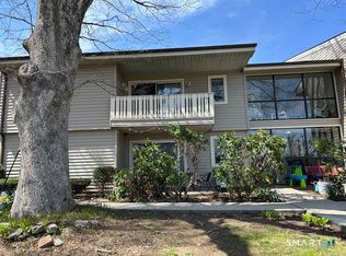 Pine Ridge, Norwich, CT 06360