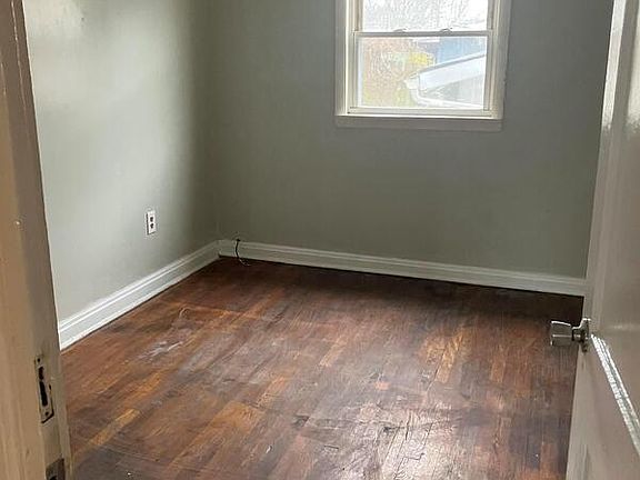 4th image of 1516 Red Oak St