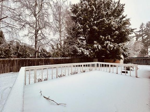 4th image of 2502 SE Briarwood Dr