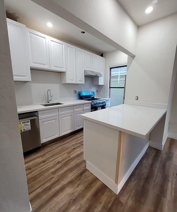 1st image of 2925 Wheeler St #5