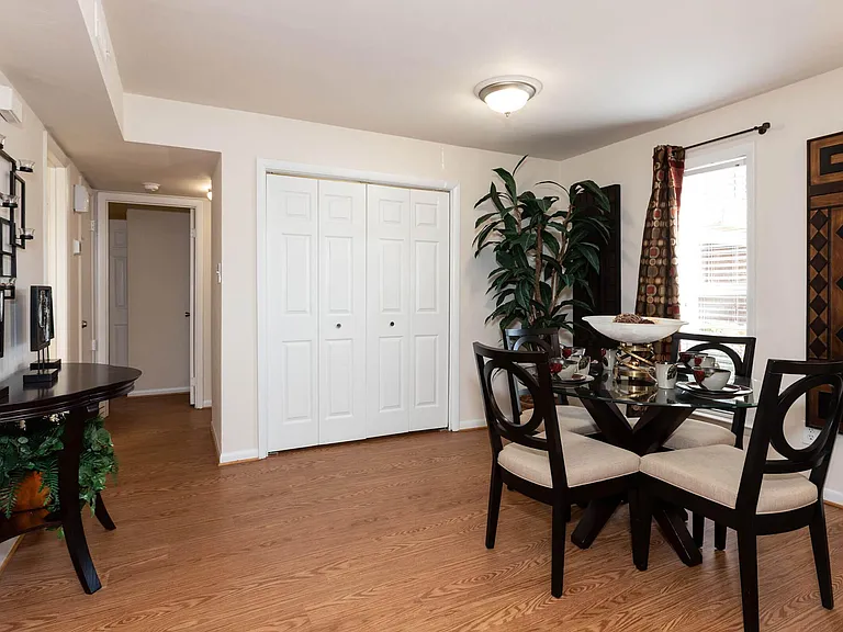 Mariner's Cove Apartment Homes — Photo 7