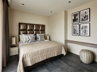 20 Livingston St #1, Huntington Station, NY 11746