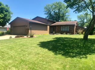 1020 Oakcrest Dr, Rantoul, IL 61866