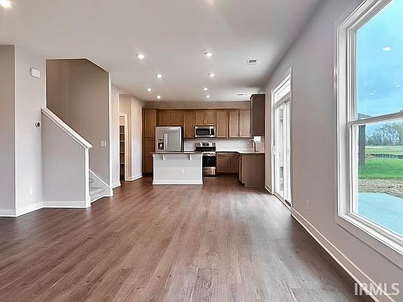 3rd image of 4903 Haventree Dr