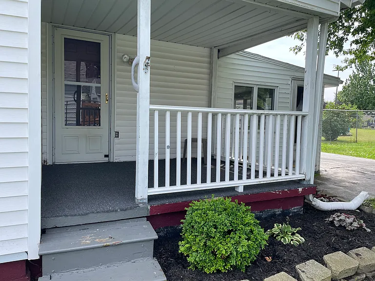 120 Hutchins St — Photo 5