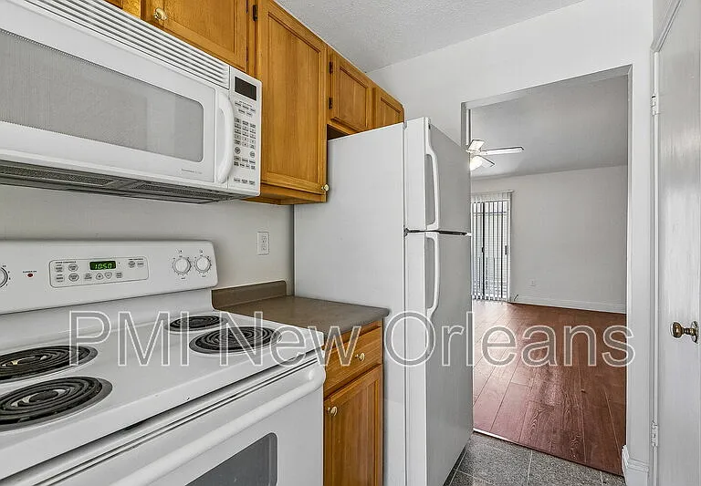 825 Louisiana Ave #6 — Photo 9