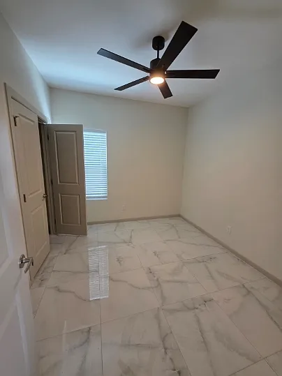 1807 West Violet Drive - 4 — Photo 3