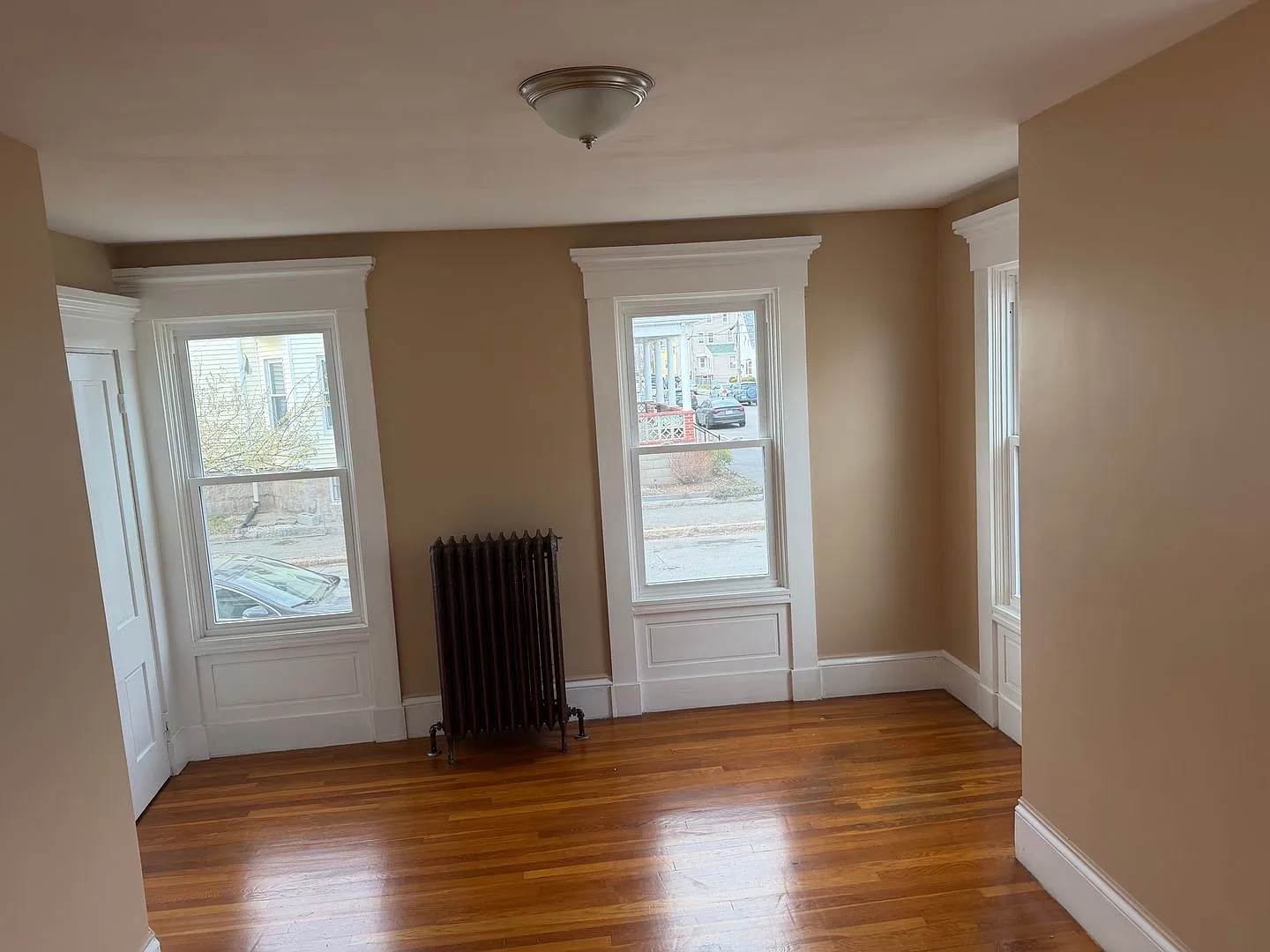 186 Grinnell St. — Photo 3