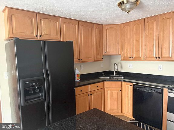 5th image of 1450 Gesna Dr
