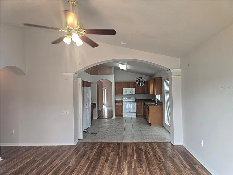 31125 Hannigan Pl — Photo 3