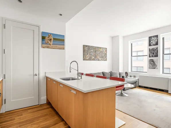 71 Nassau Street image 2 of 5