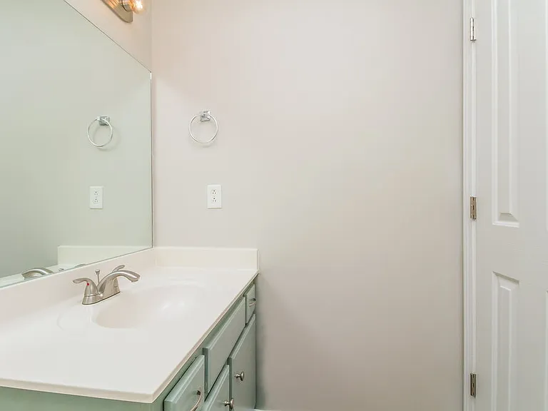 1147 Melvin Dr — Photo 14