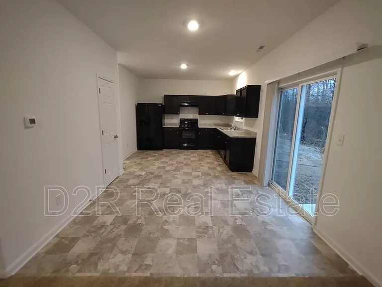 1199 Saticoy Ct — Photo 8