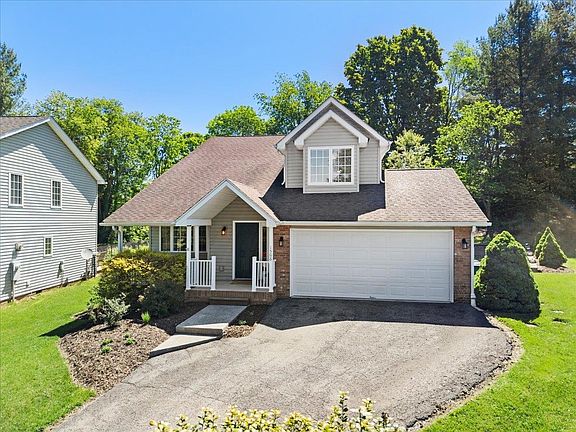 2nd image of 1506 Oriole Dr