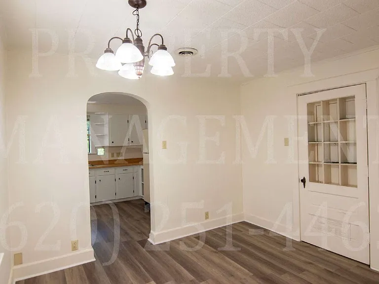 914 W 4th St — Photo 4