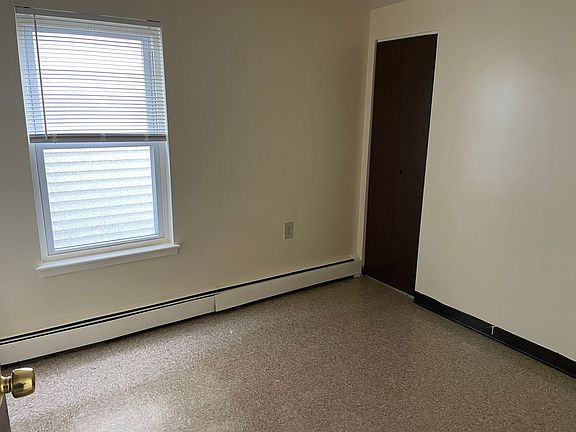 5th image of 159 Hedley Ave APT 3