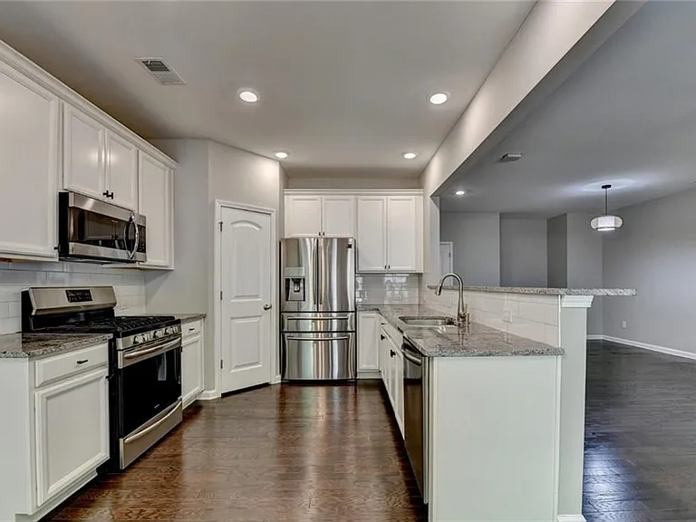 7245 Heritage Oak Ct — Photo 20