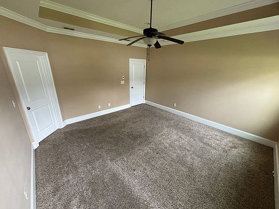 4th image of 3170 Duxbury Ln
