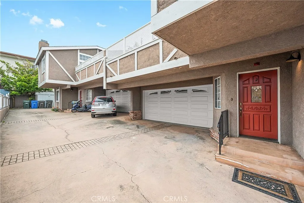 3 bed, 1712 sqft, $5,350 — Photo 2