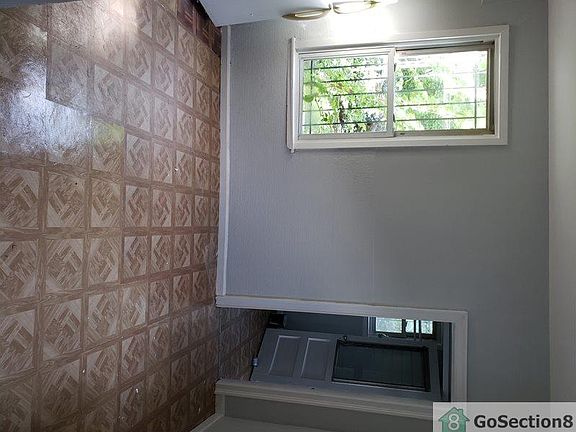 3rd image of 419 Jersey St
