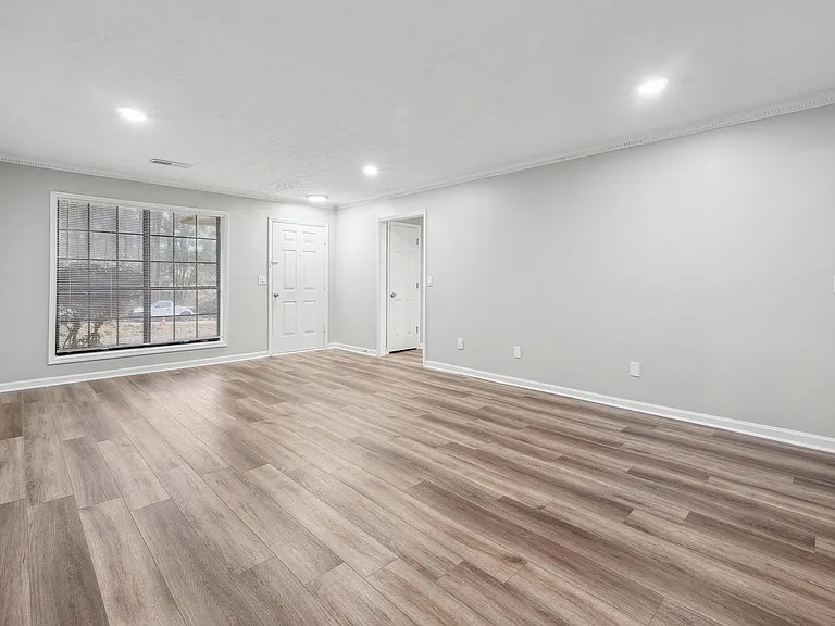 7880 Colquitt Rd — Photo 11