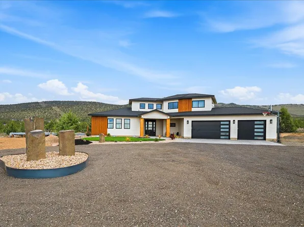 8974 SW Copley Rd, Powell Butte, OR 97753
