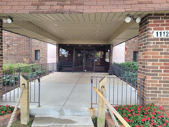 2nd image of 1112 Castilian Ct APT 117