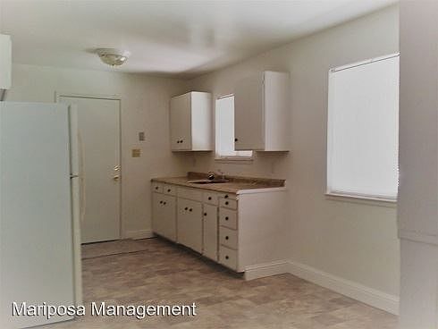 3rd image of 7568 Tamoshanter Way