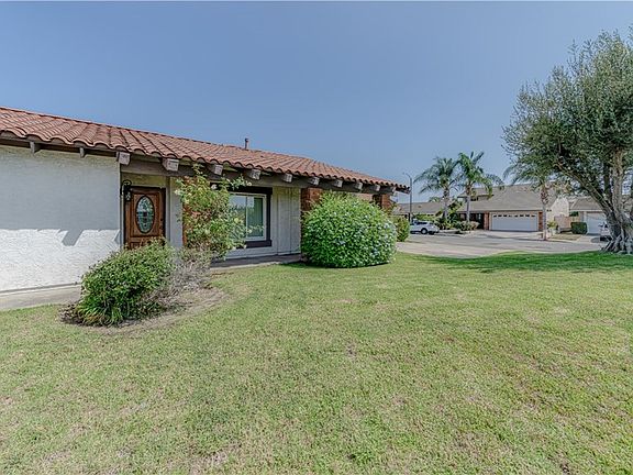4th image of 10619 El Picador Cir