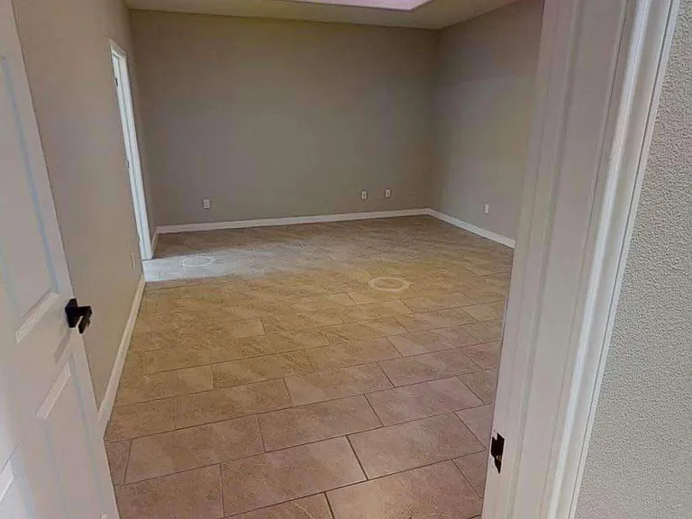 Sands Dr — Photo 14