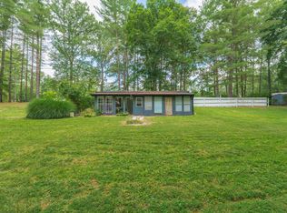 1260 N Lawrence Hollow Dr, Bloomfield, IN 47424
