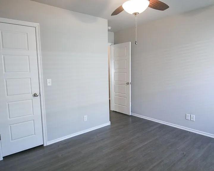 5309 Nassau Ave — Photo 23