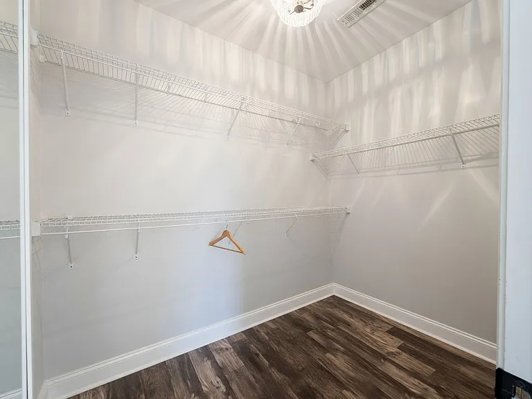 5005 Rainier Dr — Photo 18