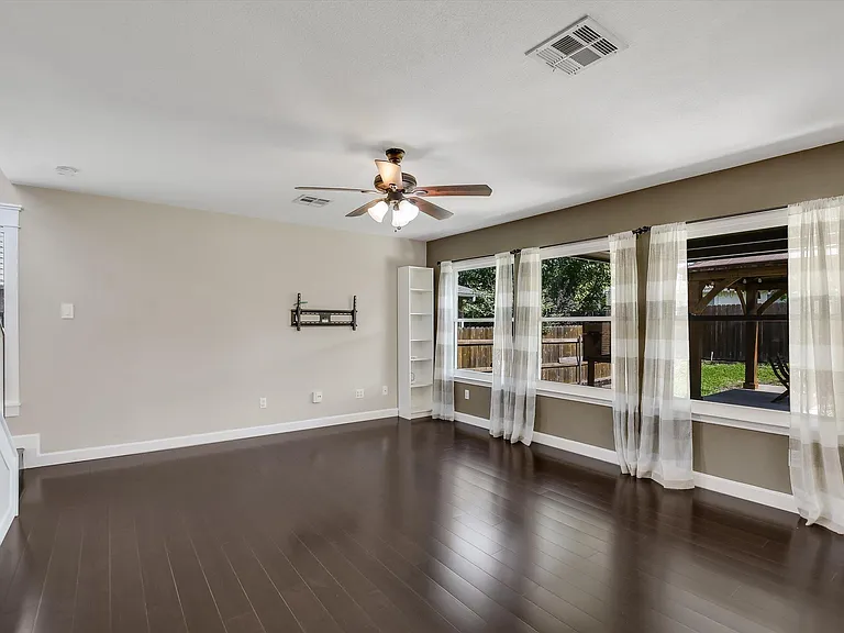 12816 Thomas Jefferson St — Photo 5