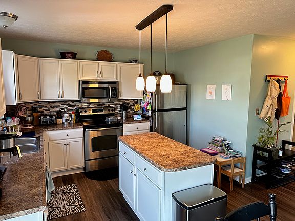 4th image of 2768 Corlee Cres