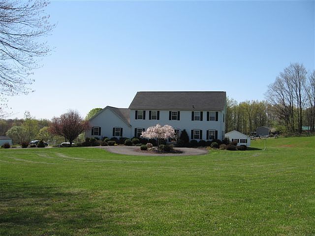 78 ft Colonial/Ranch single family with 1000 sq ft Accessory Living Area