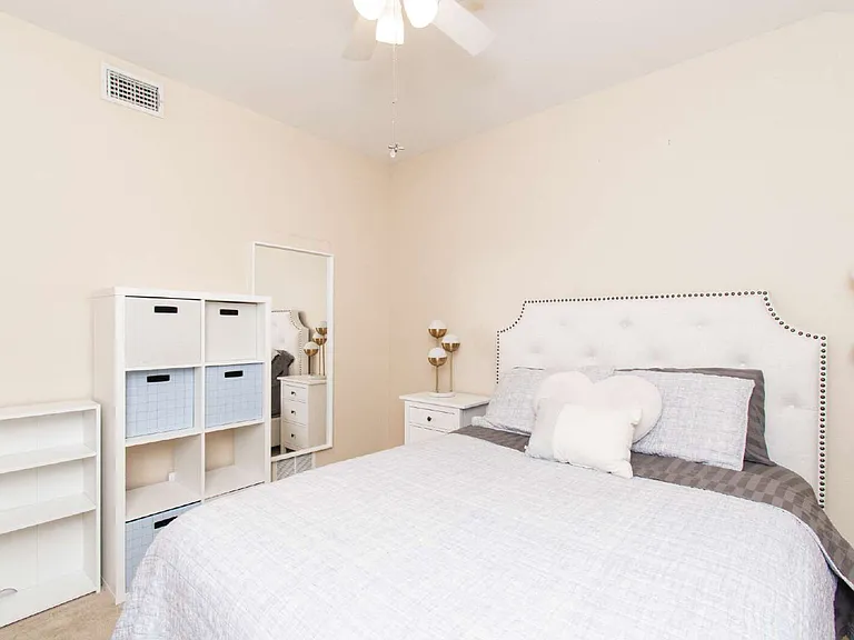 421 Shadowpoint — Photo 10
