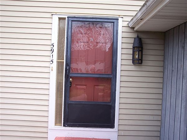 5915 S. Rickfield Primary Entry Front