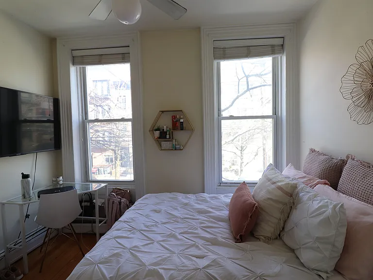 202 Bloomfield St #2 — Photo 9