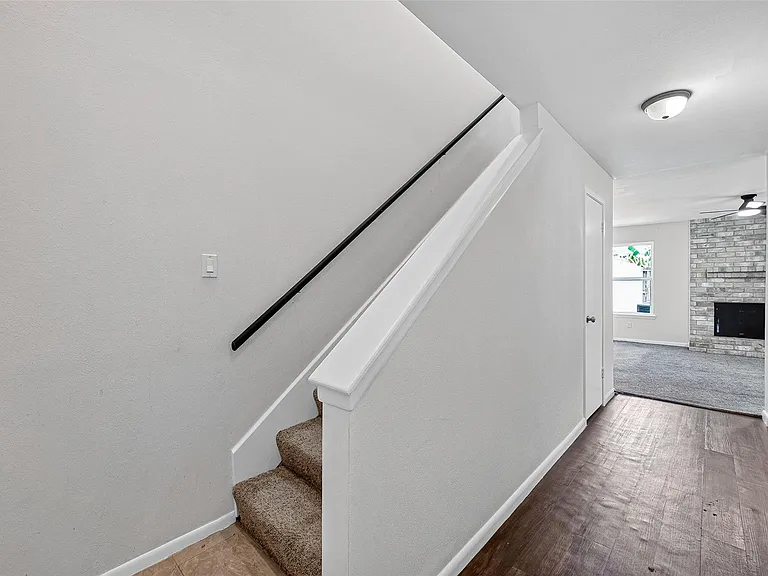7932 Grow Ln — Photo 9