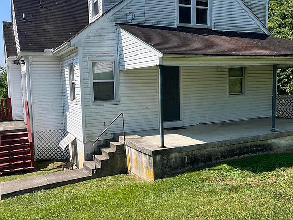 3rd image of 1521 E Main St