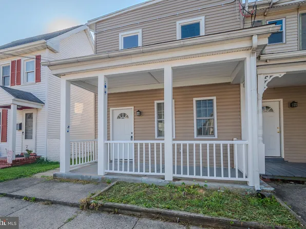 323 W Commerce St, Smyrna, DE 19977