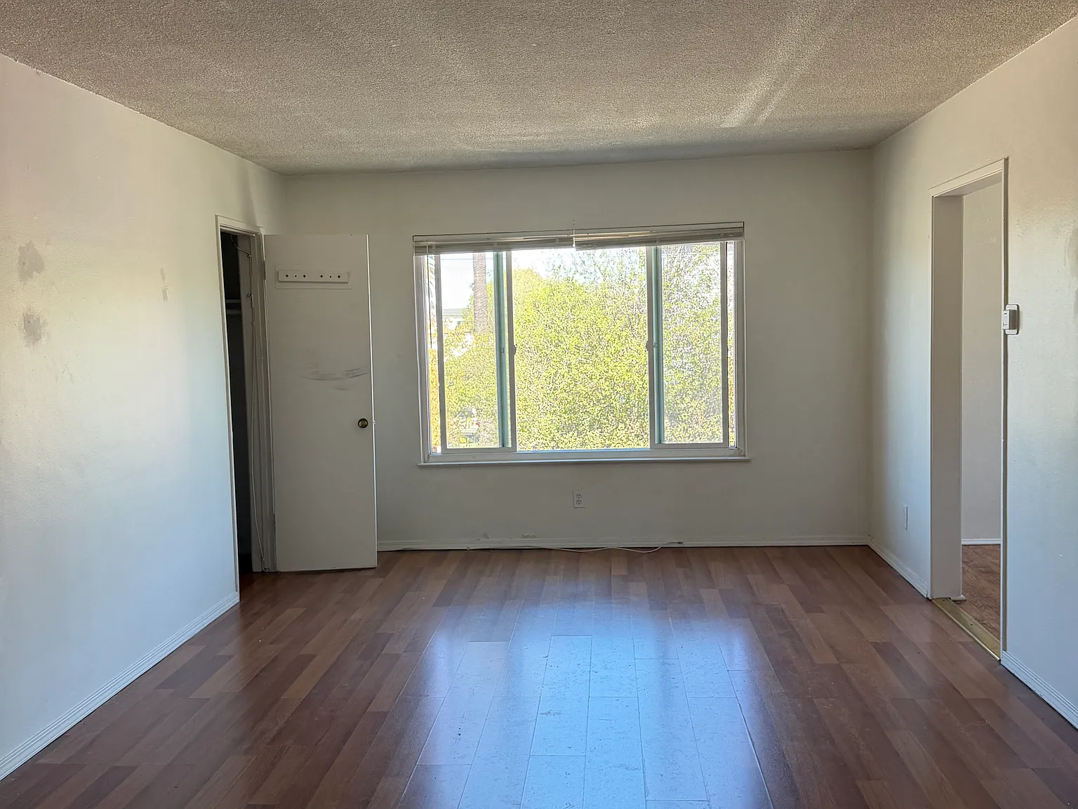 1400 E Florida St — Photo 2