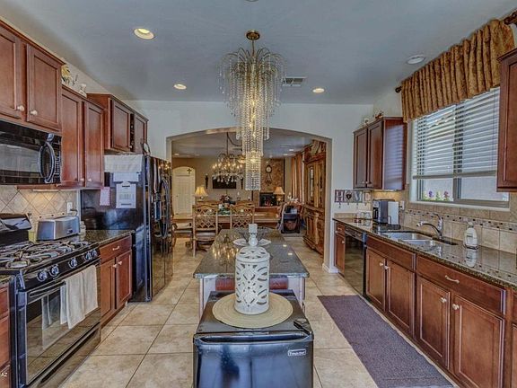 4th image of 13993 E Stanhope Blvd