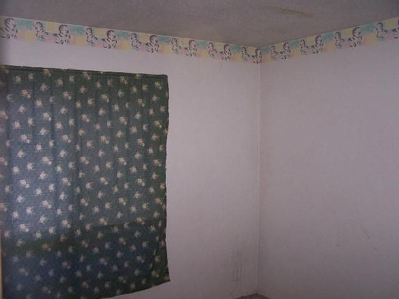 5th image of 2939 Foxwood Dr