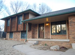 1622 E Oak Forest Rd, Derby, KS 67037