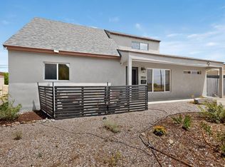 1816 Stanford Dr SE, Albuquerque, NM 87106